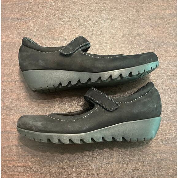 Munro American Walking Wedge Black Suede Mary Jane Size 7.5‎ Comfort Casual - Picture 2 of 7